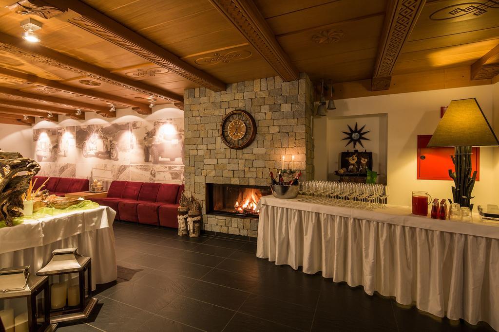 Hotel Rezia Ла Вилла Экстерьер фото